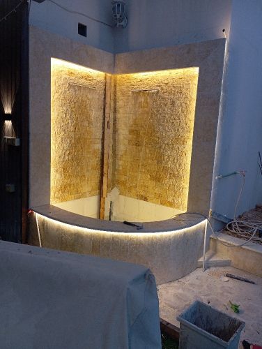 مزارع ومنسق حدائق المنزل