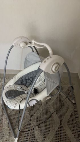 مهد هزاز للاطفال