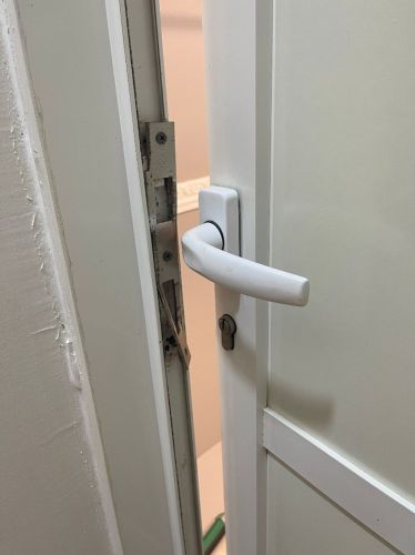 تصليح الابواب