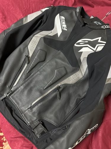 جاكيت دراجة البين ستارس