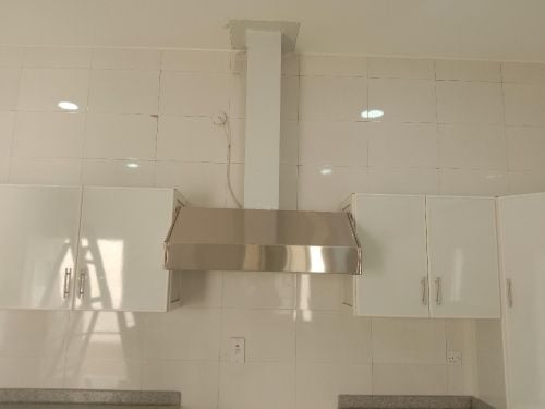 kitchen hood and Chemny