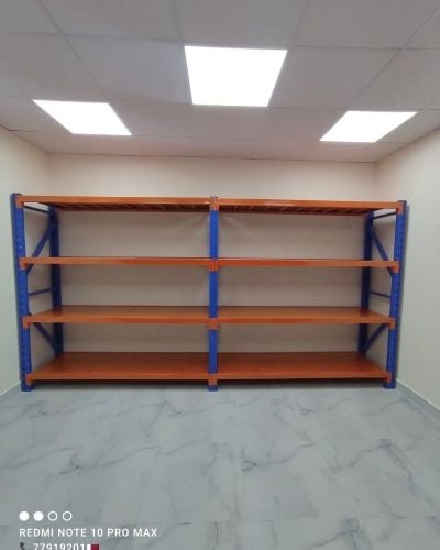متوفر رفوف حديد جديدة