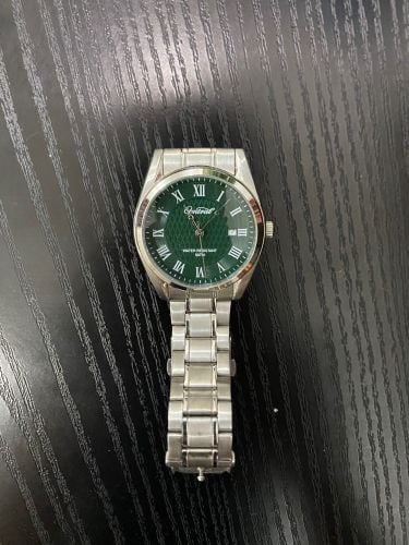 central watch like new