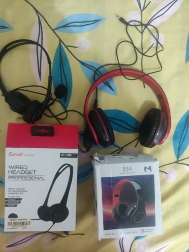 2 headphones for sale