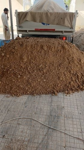 طين زراعي ورمل وكنكري ودفان