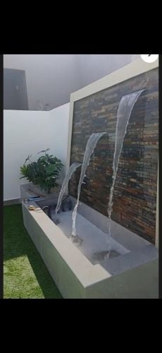 شلالات ونوافير وبرجلات