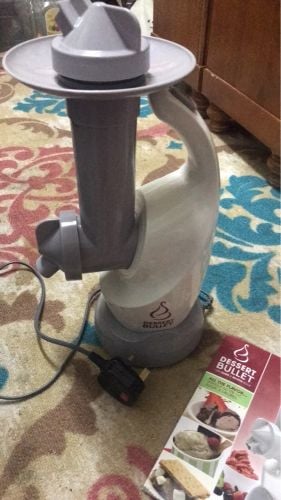 مكينة للايسكريم 