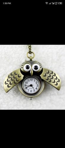 ساعه مع سلسله على شكل بومه متحركة