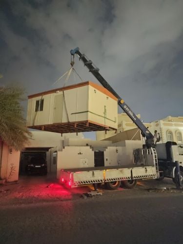 لوري مع كرين 10 طن لنقل جميع المو