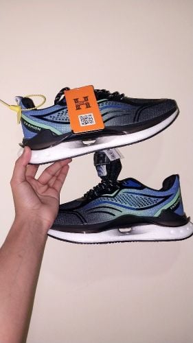 حذاء رياضي جديد اصلي