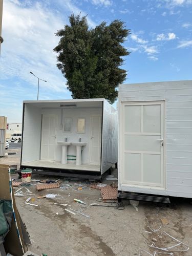 cabin toilet kitchen available
