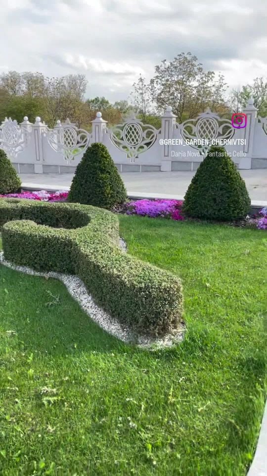 عنايه الحدائق ورش المبيدات