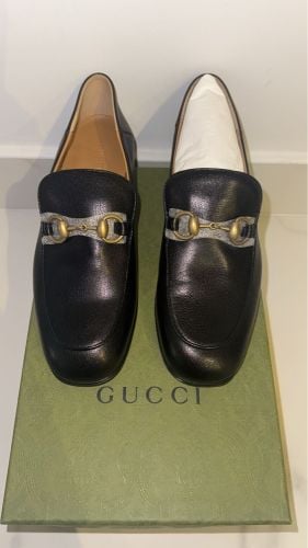 Gucci shoes never been worn