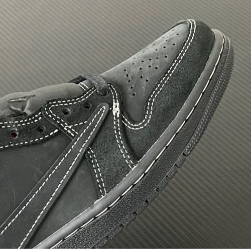 Travis Scott Black Phantoms