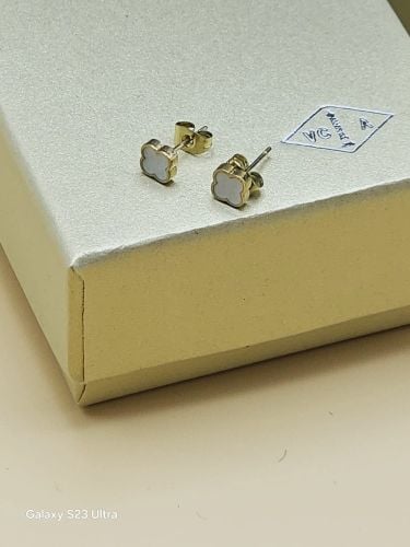 Silver color Van clef brand