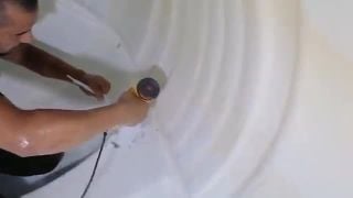 متخصصون فى لحام خزانات المياه