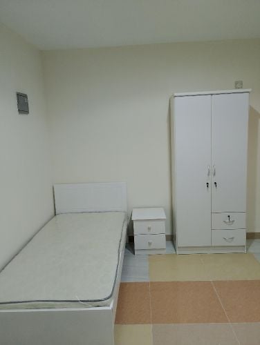 wooden single new bed available