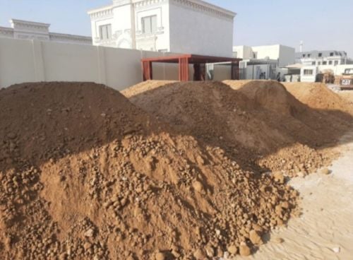 الطين الزراعي +الرمل +السماد