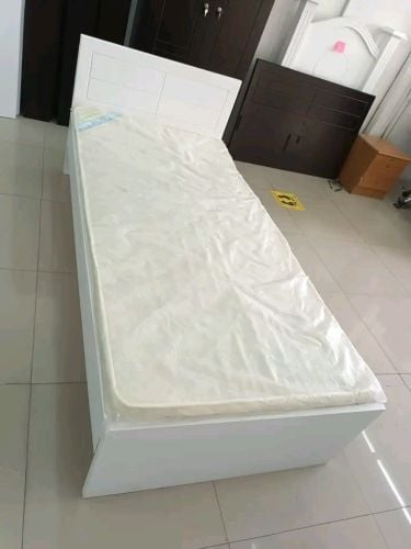 سرير واحد للبيع (جديد)