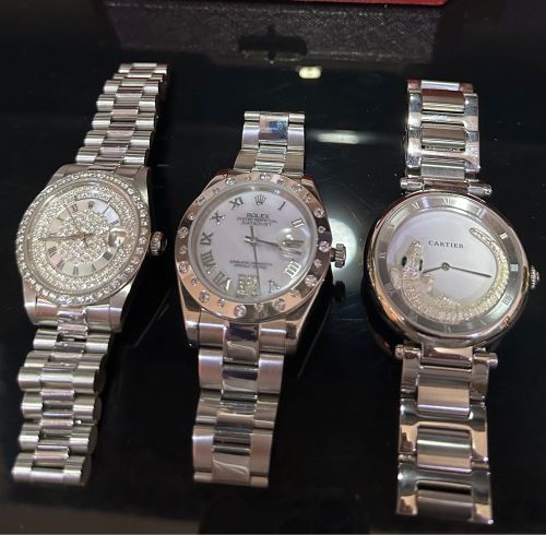 مجموعة ساعات فينتج نادرة ١٩٨٠