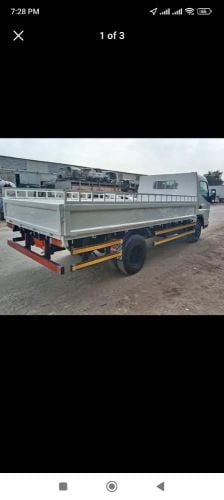 pickup Mitsubishi Canter for rent
