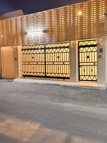 فيلا سكنيه قديمه بالمطار القديم