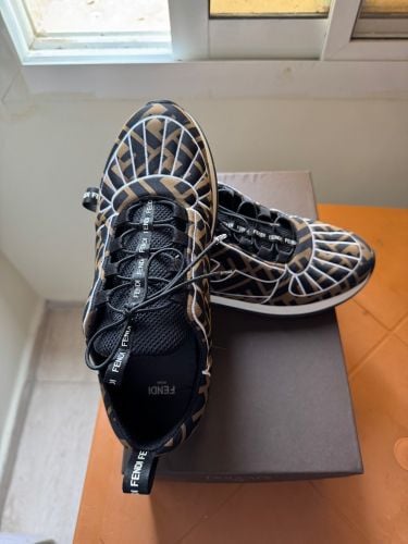 900  Size 40Goood original