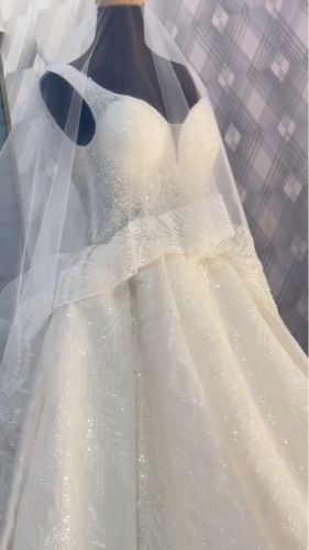 wedding gown 