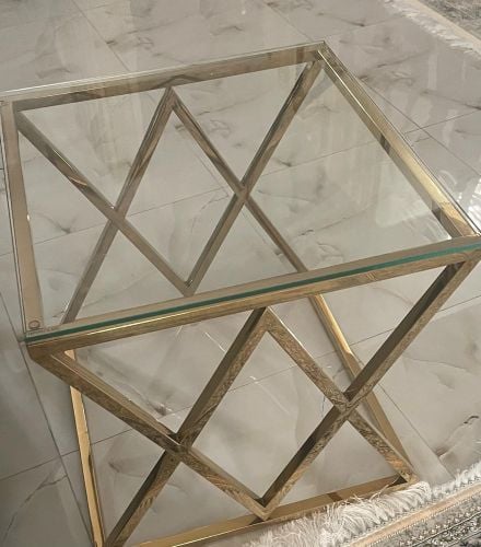 طاولات جانبية 