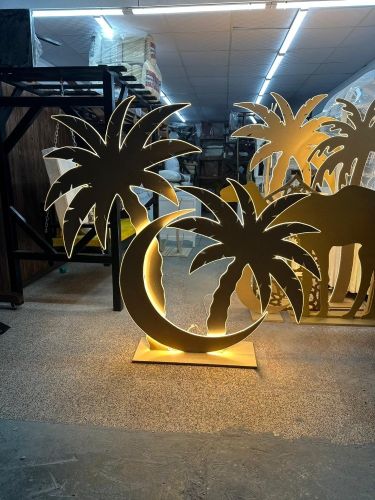 mon and star and tree