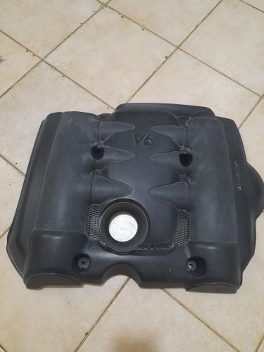 Kia Over engine cover with logo