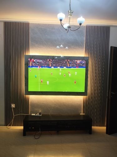 Home decor & tv decorated