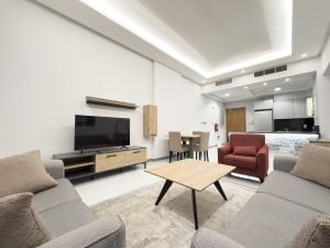Luxurious FF 1BHK including bills