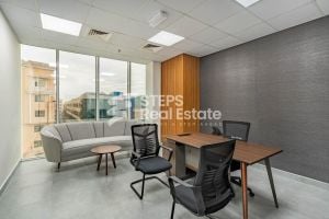 مكتب واسع للإيجار