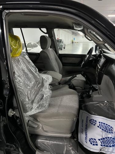 كرسي شبك نضيف وكراسي اخيره