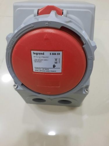 WALL MOUNTED SOCKET 125A 5PIN