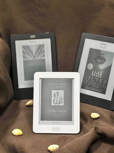 Set of 3 Classic Kobo ereaders