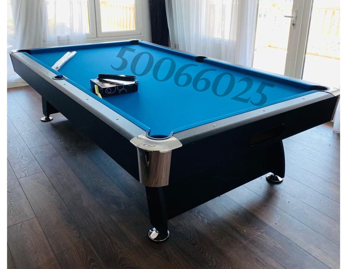 Billiard table 9 feet