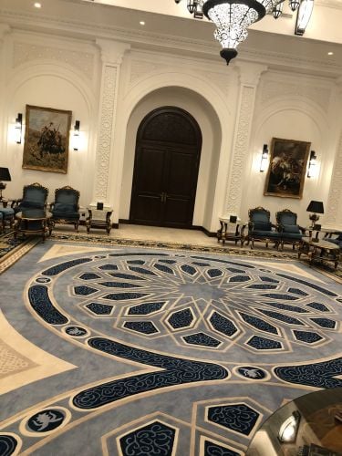 مطلوب سائق اسيوي