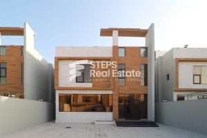 فيلا فاخرة ومفروشة من 4