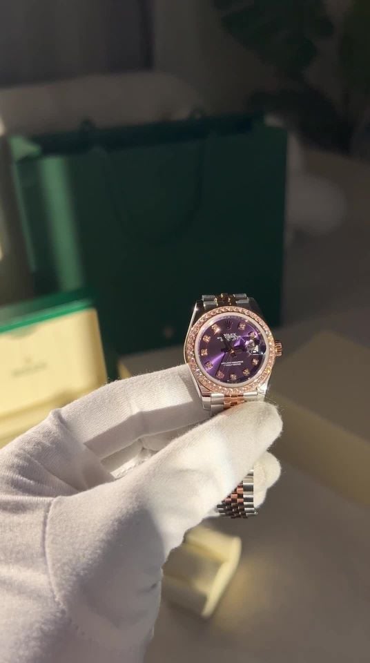 Rolex Lady Date Just 28
2900