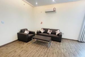 *بدون عمولة* شقق مفروشة فاخرة من غرفة نوم واحدة في المطار القديم بما في ذلك جميع المرافق.