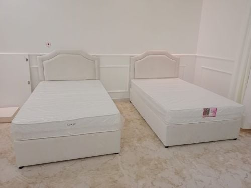 سرير واحد وسرير مزدوج متاح.
