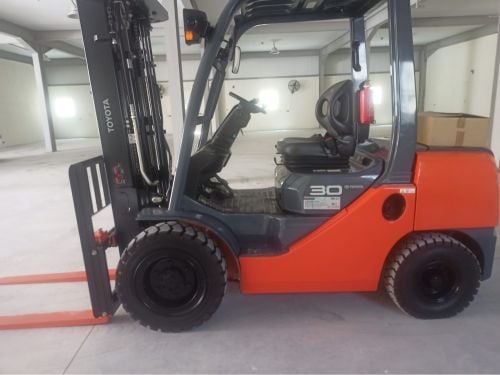 Tenscope and forklift 
