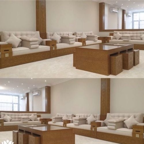 مجلس أريكة التنجيد متاح