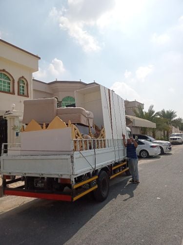 نقل الاثاث والاغراض والمفروشات 