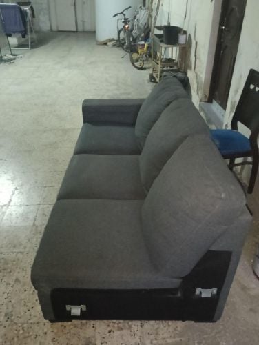 صوفا مع تسريحة