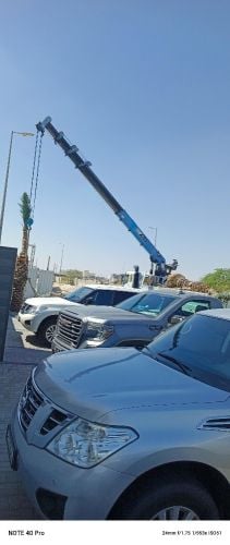 لور مع كرين 10 طن لنقل جميع المو
