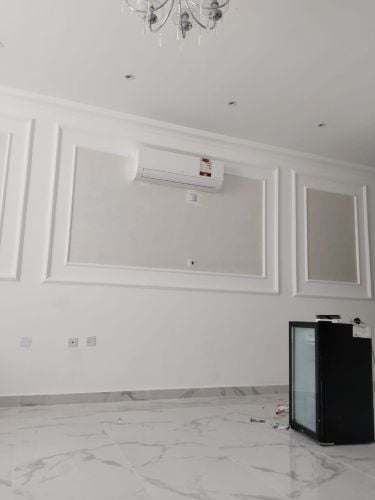 ديكوارات الجبس والصبغ