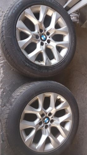 BMW X5 X6 2 sets of rims availabl